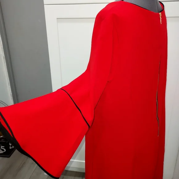 Chic Red V-Neck Dress - Picture 3 of 6